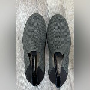 Men's Uggs hyperweave Knox slip on shoes in burnt olive, size 12